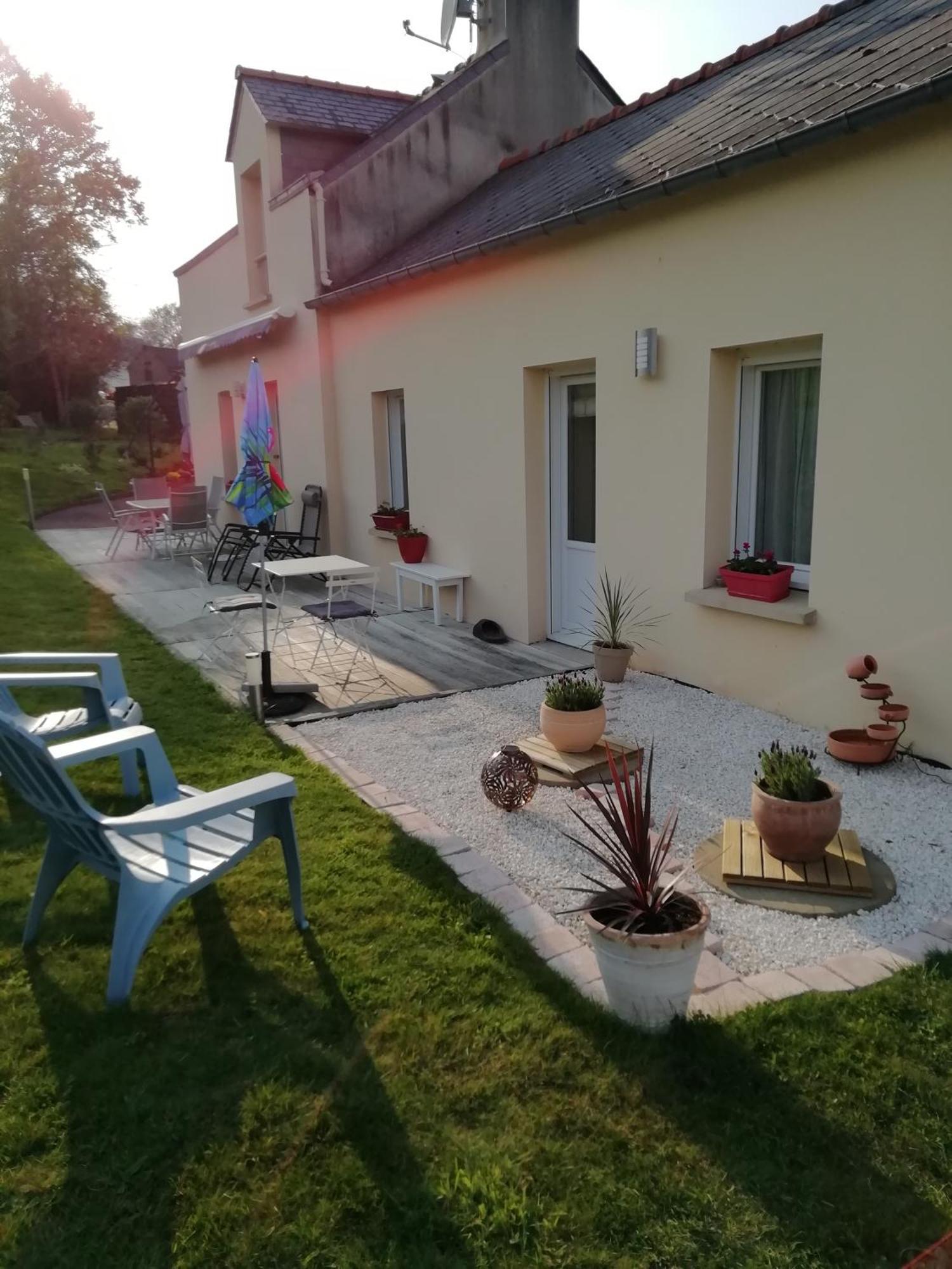 Kerlan Bed & Breakfast Beganne Bagian luar foto